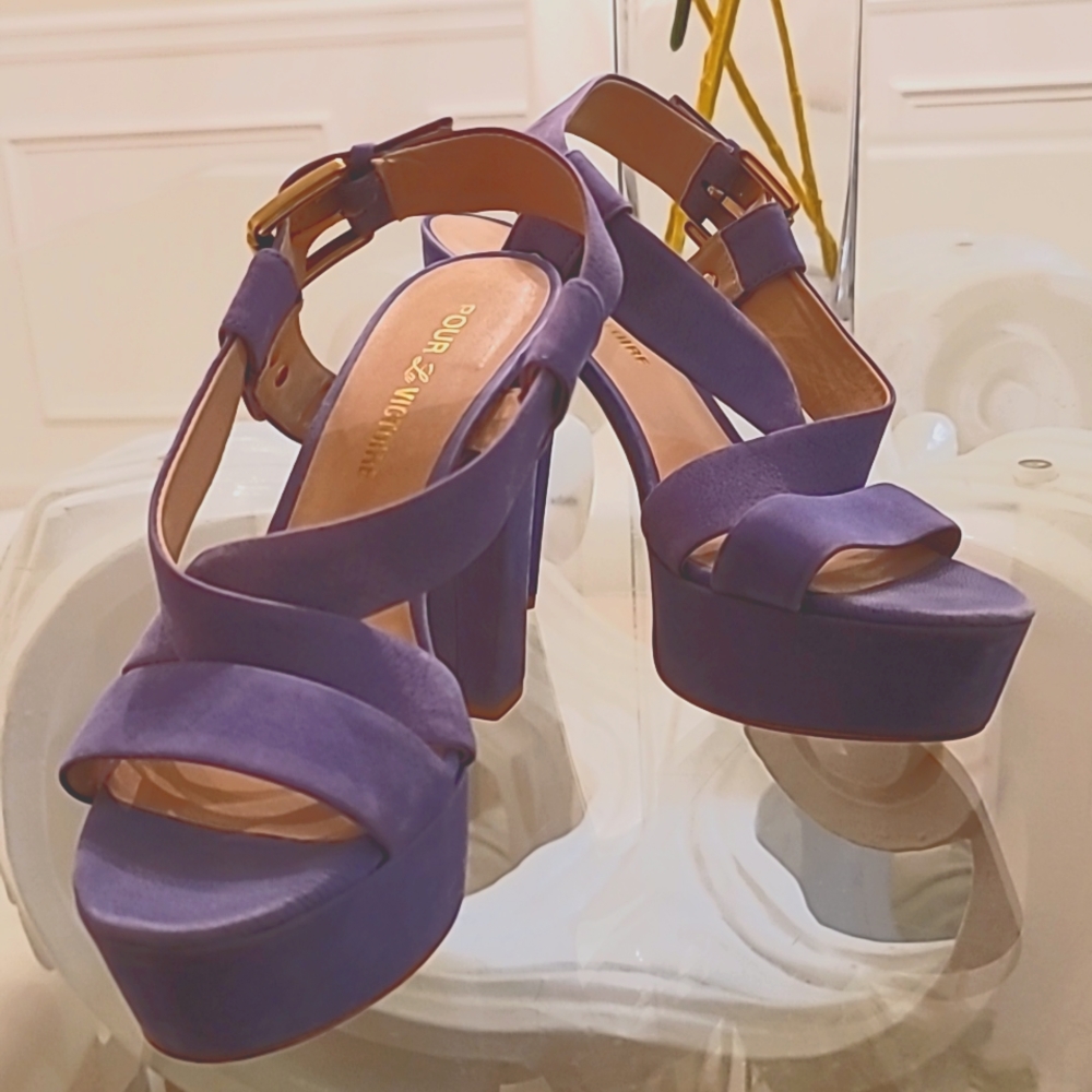 Pour La Victoire lilac scrappy heel